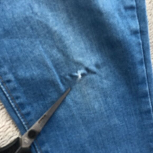 Levis Womens 721 Jeans Size 28 High Rise Skinny Leg Ankle Blue Denim Casual - Picture 5 of 16